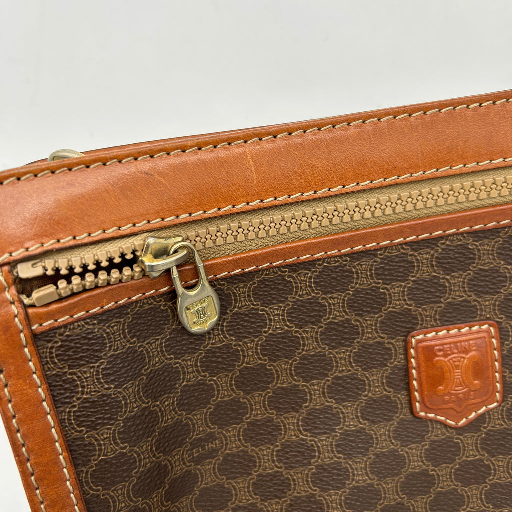Celine Vintage Clutch B11302DTF3