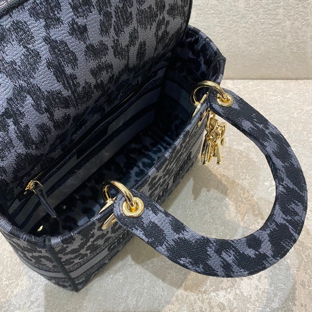 Dior MeDiorum Lady D-Lite Bag Blue and Black Mizza Embroidery, Blue and Black Handbags, Crossbody Bags, 24cm CD M0565ORHM_M962