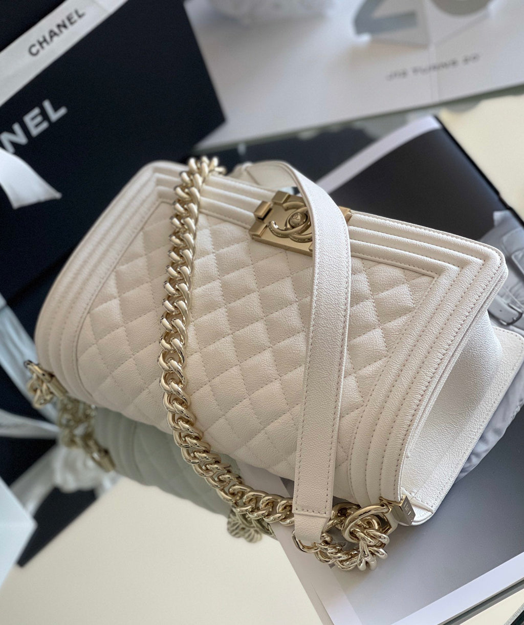 ChanelMeGLAMIum Classic GlamIap Bag 25cm White For Women A67086
