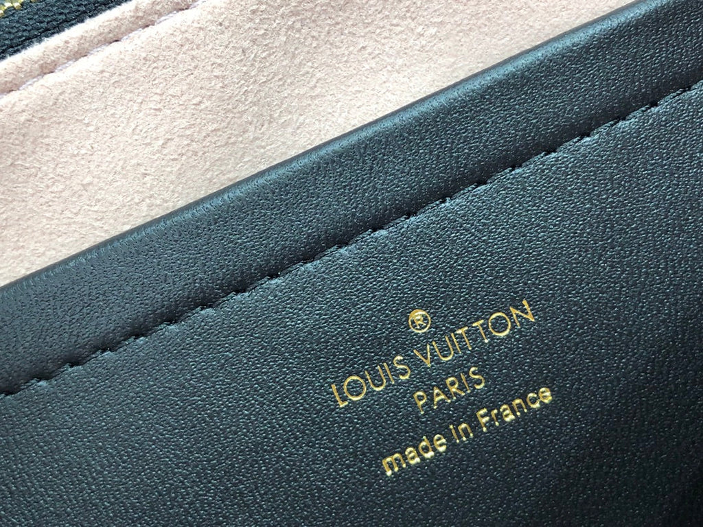 Louis Vuitton Pochette Coussin Monogram Empreinte Black For Women,  Shoulder And Crossbody Bags 7.9in/20cm Louis Vuitton M80742