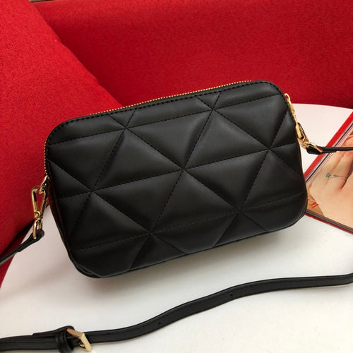 Barnes-Bags - Prada Bags - 979
