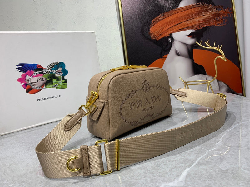 Barnes-Bags - Prada Bags - 827