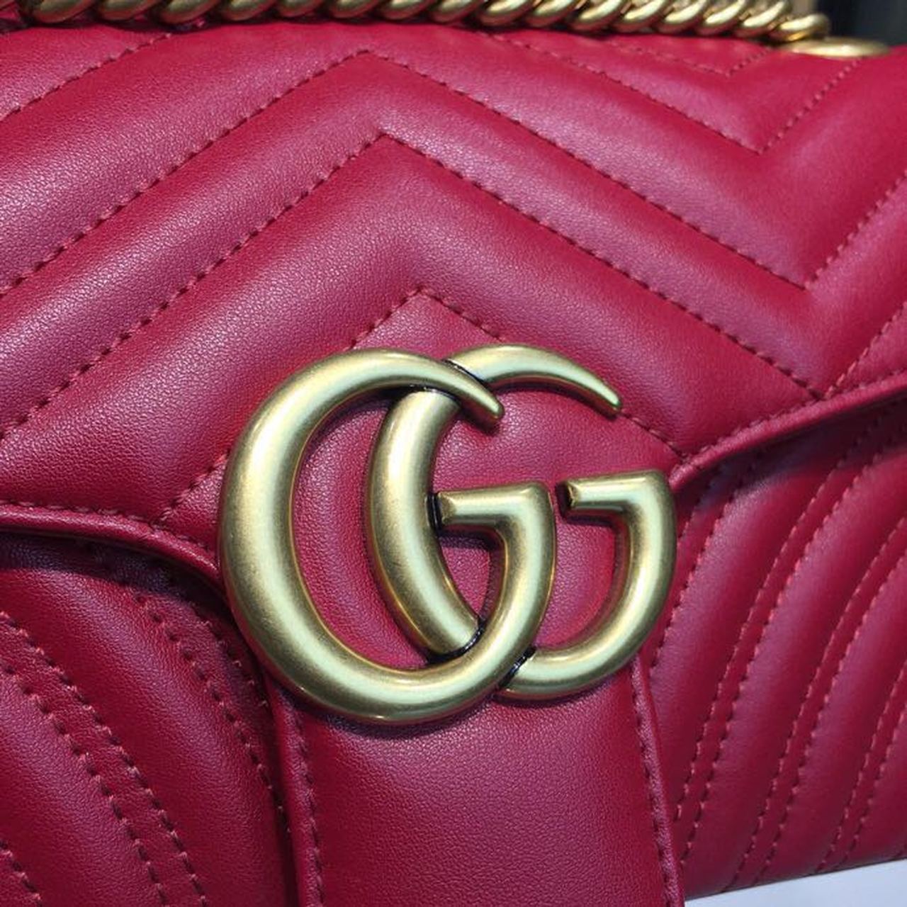 Marmont Small MatelassÃƒÂ© Shoulder Bag Hibiscus Red MatelassÃƒÂ© Chevron For Women 10in/26cm 443497 DRW3T 6433