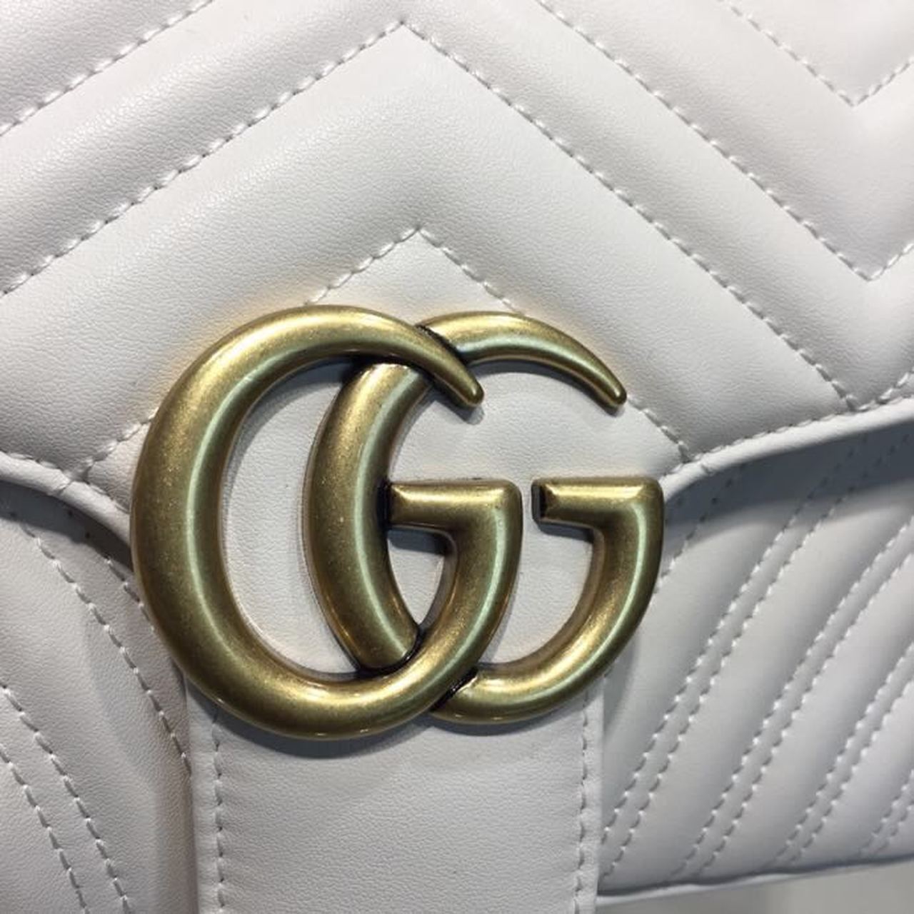 Gucci Marmont Small Matelassé Shoulder Bag White Chevron For Women 10in/25cm 443497 DTDiorT 9022