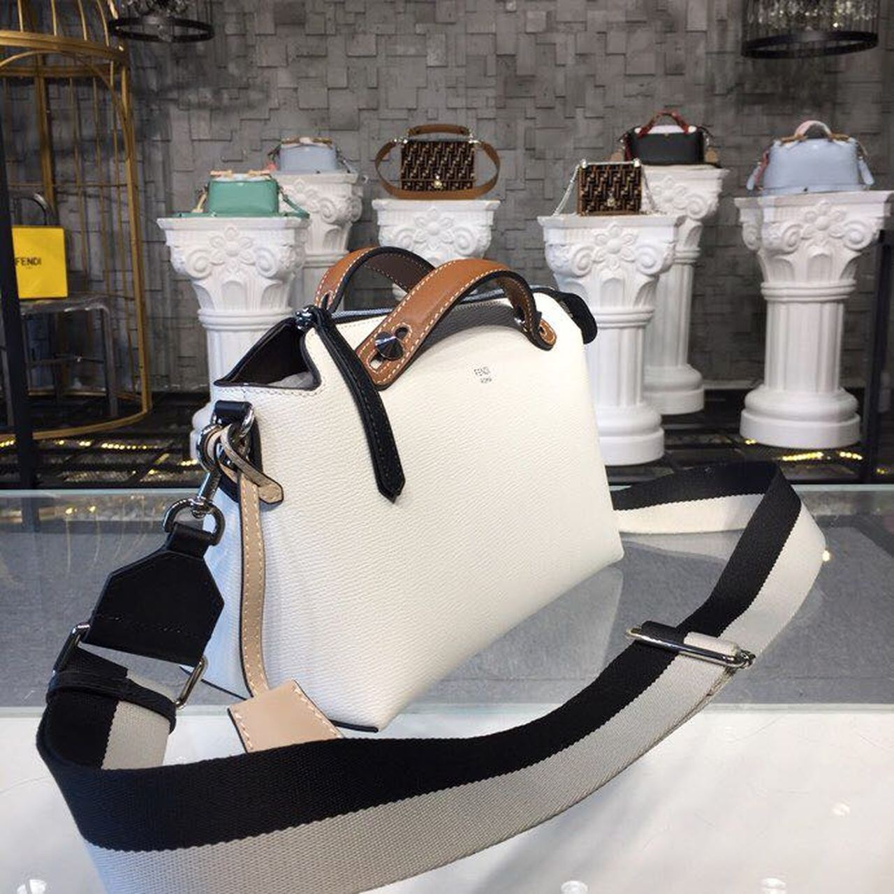 By The Way MeDiorum White For Women, Women’s Hangbags, Shoulder And Crossbody Bags 11.4in/29cm FF 8BL146
