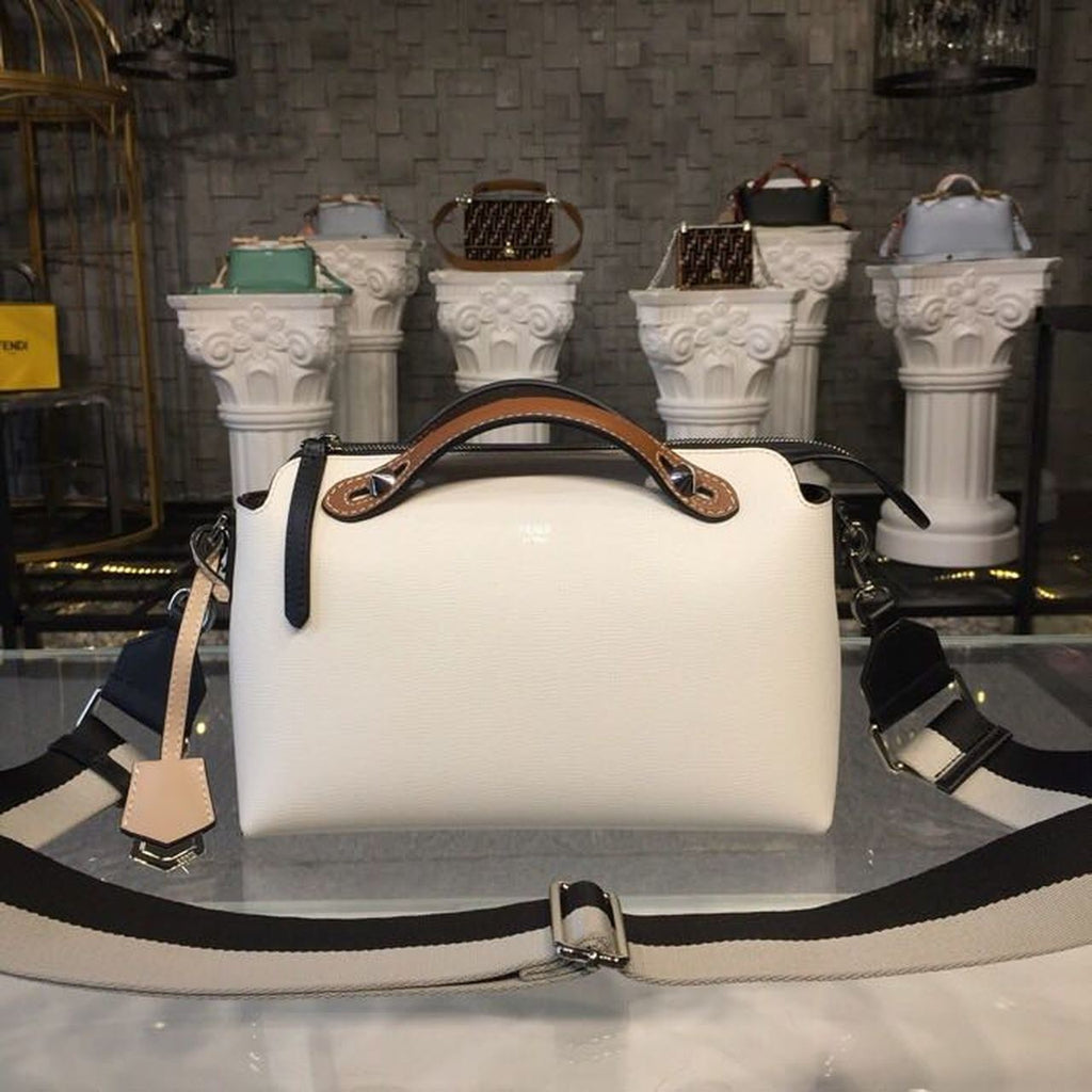 By The Way MeDiorum White For Women, Women’s Hangbags, Shoulder And Crossbody Bags 11.4in/29cm FF 8BL146