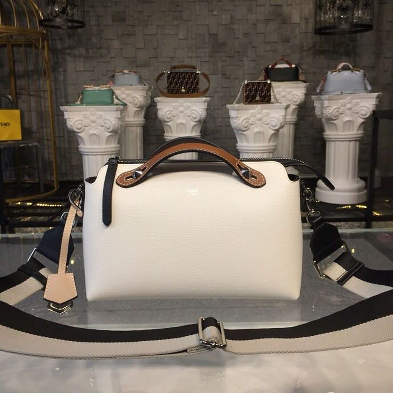 By The Way MeDiorum White For Women, Women’s Hangbags, Shoulder And Crossbody Bags 11.4in/29cm FF 8BL146