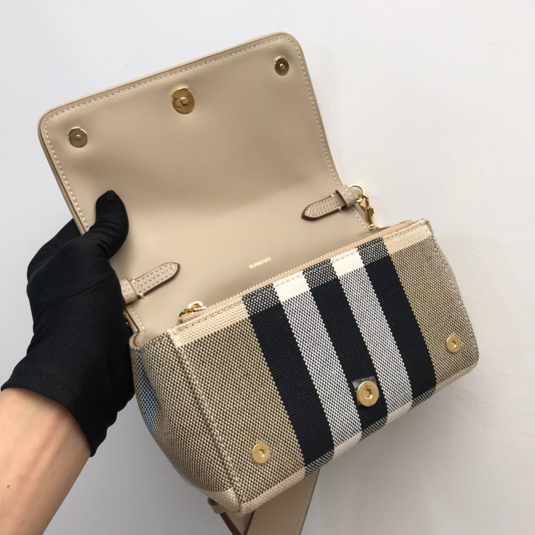 Burberry Vintage Check And Small Crossbody Bag For Women, Bags 7.1in/18cm