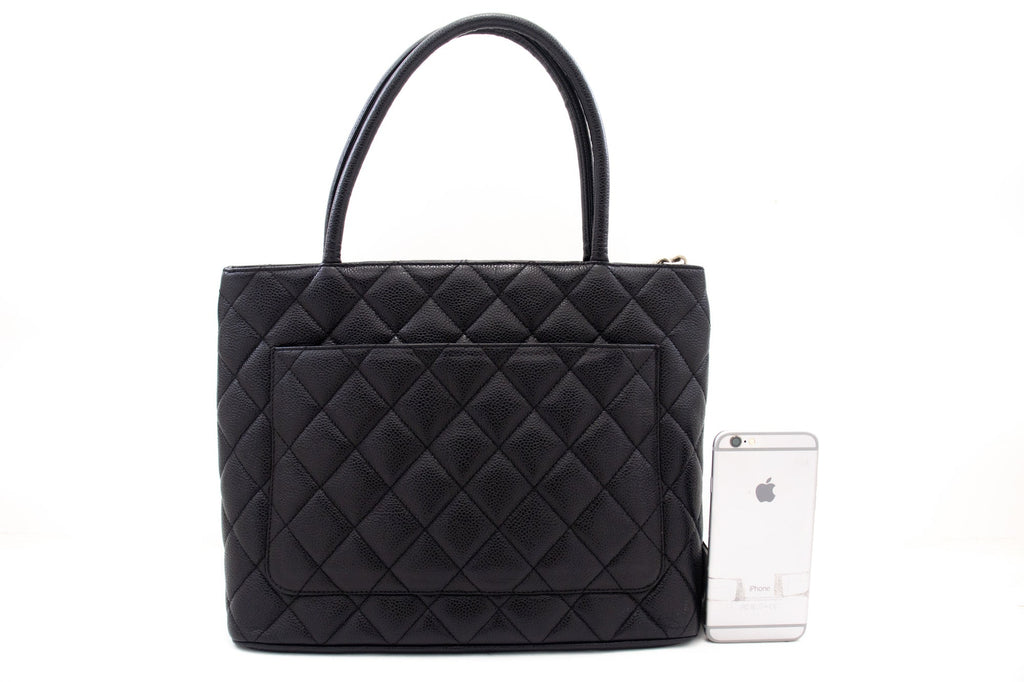 CHANEL SiLouis Vuittoner Medallion Caviar Shoulder Bag Shopping Tote Black SV k57