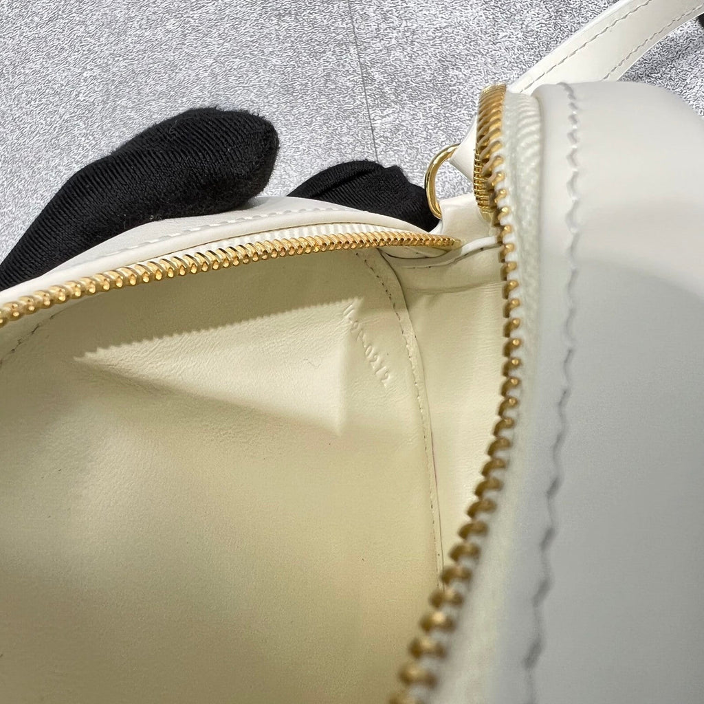 Crossbody Oval Purse Cuir Triomphe White For Women 6in/16cm