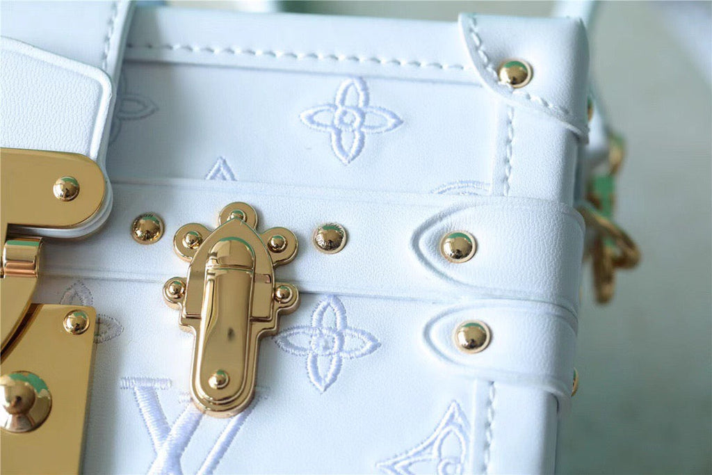 Louis Vuitton Petite Malle Monogram White For Women,  Shoulder And Crossbody Bags 7.9in/20cm Louis Vuitton M20847