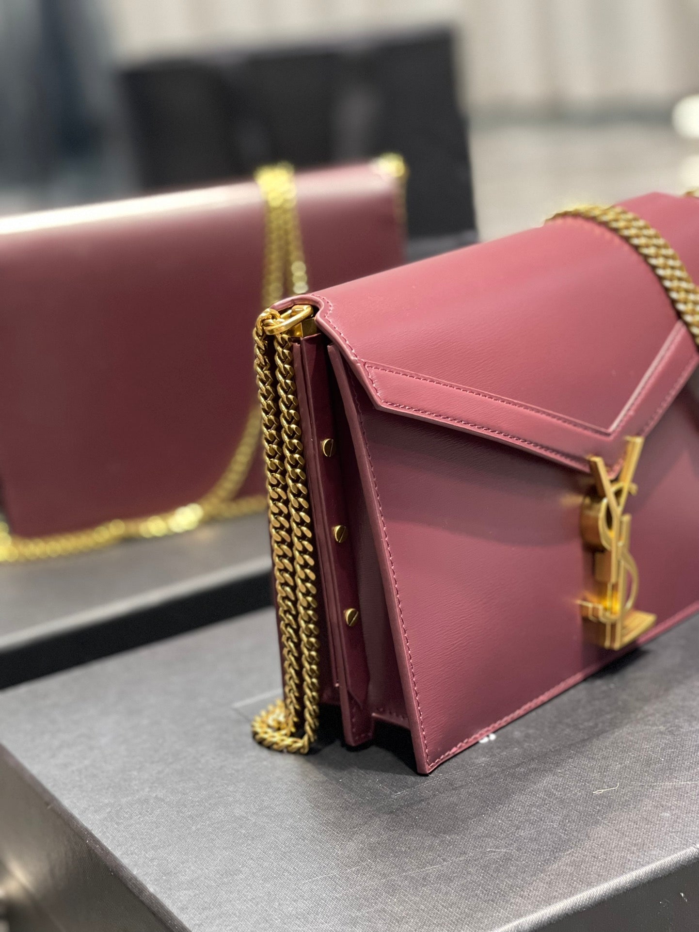 YSSL Cassandra Medium Chain Bag Rouge Opyum In Grain De Poudre Embossed For Women 8in/22cm YSL 532750BOW0W6008