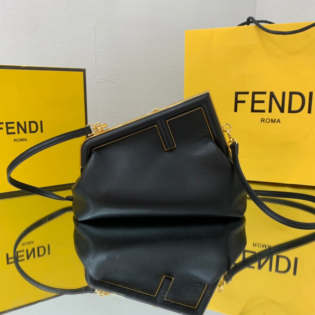 rst Small Black For Women, Women’s HandBags, Shoulder And Crossbody Bags 10.2in/26cm FF 8BP129ABottega VenetaEF0KUR