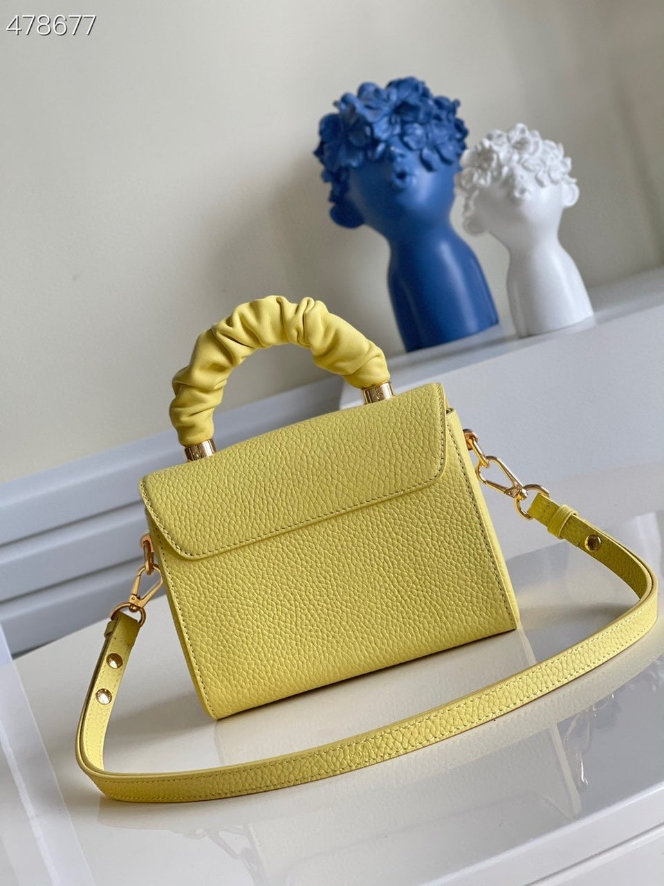 Louis Vuitton Twist PM Ginger Yellow For Women, WomenÃƒÂ¢Ã¢â€šÂ¬Ã¢â€žÂ¢s Handbags, Shoulder And Crossbody Bags 7.1in/18cm Louis Vuitton M58571