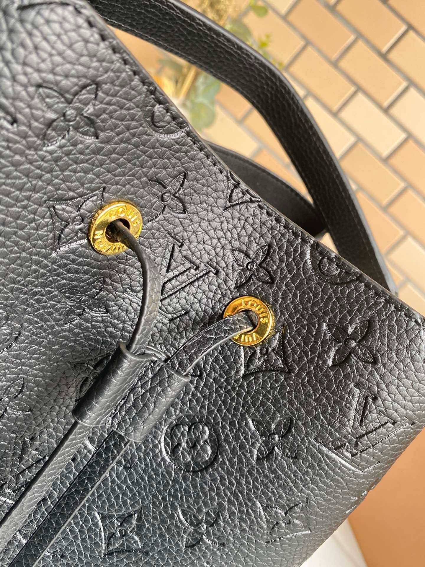 Louis Vuitton NeoNoe MM Bucket Bag Monogram Empreinte Black For Women, Women’s Handbags, Shoulder Bags 10.2in/26cm Louis Vuitton M45256