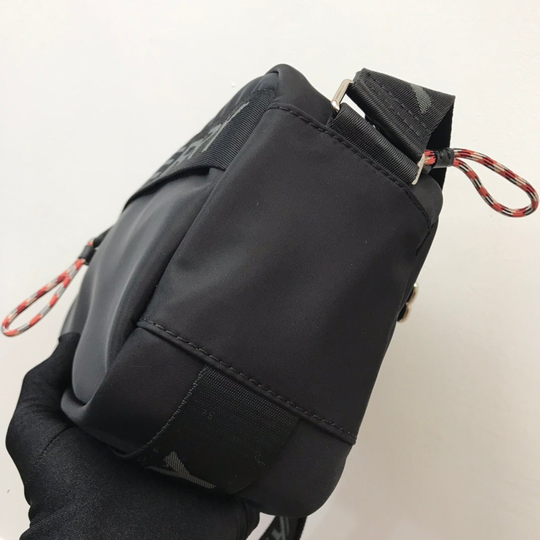 Logo Detail Nylon Crossbody Bag Black For Men, Bags 8.7in/22cm