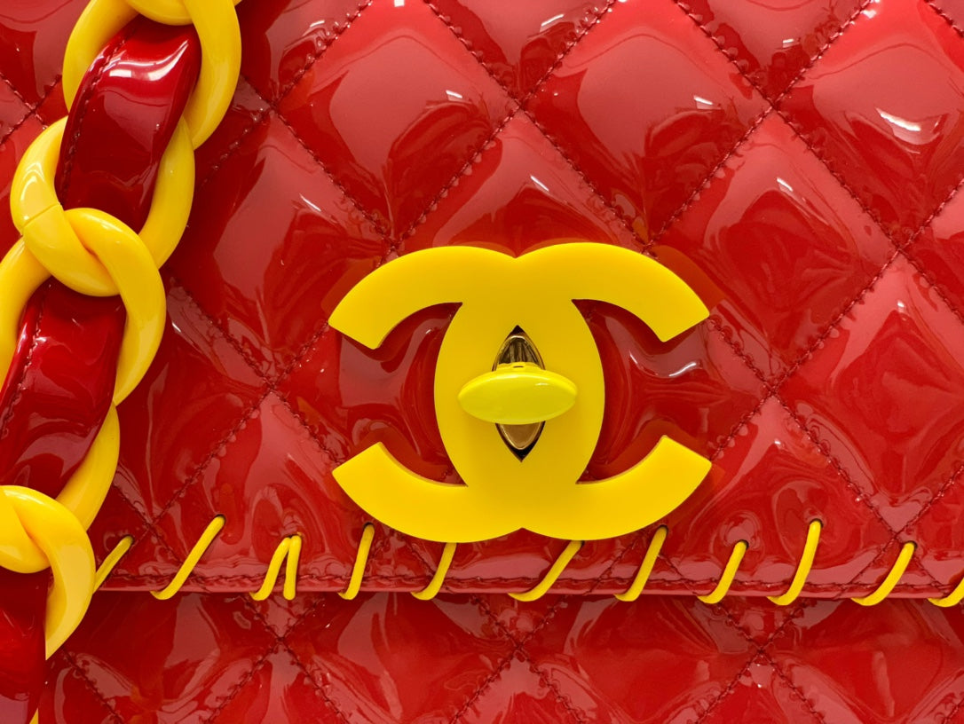 Chanelouis Vuittoninyl Classic Red and Yellow Shoulder bag For Women 29cm/11.5in