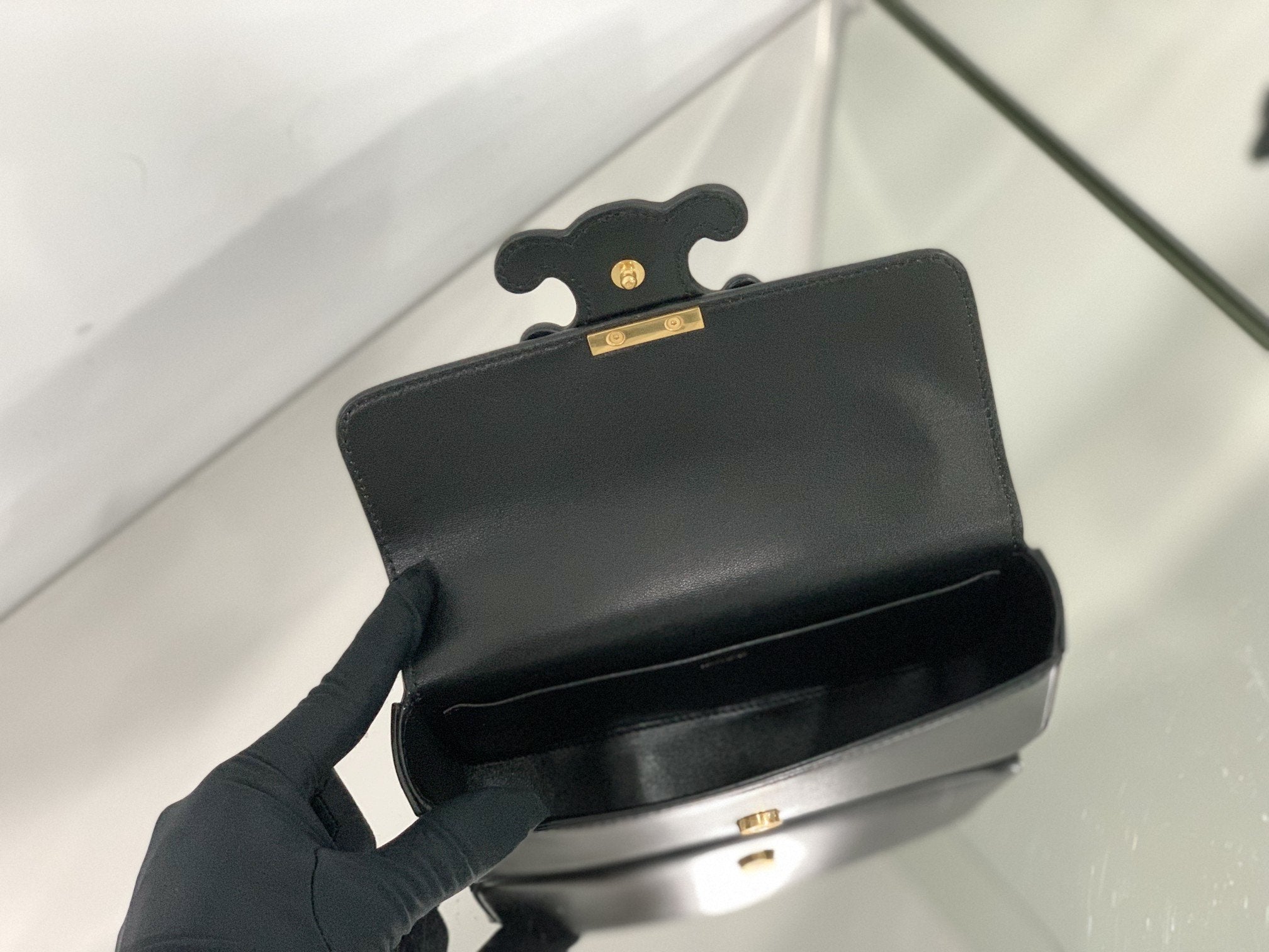 Celine Chain Shoulder Bag Cuir Triomphe Black For Women 7.9in/20cm