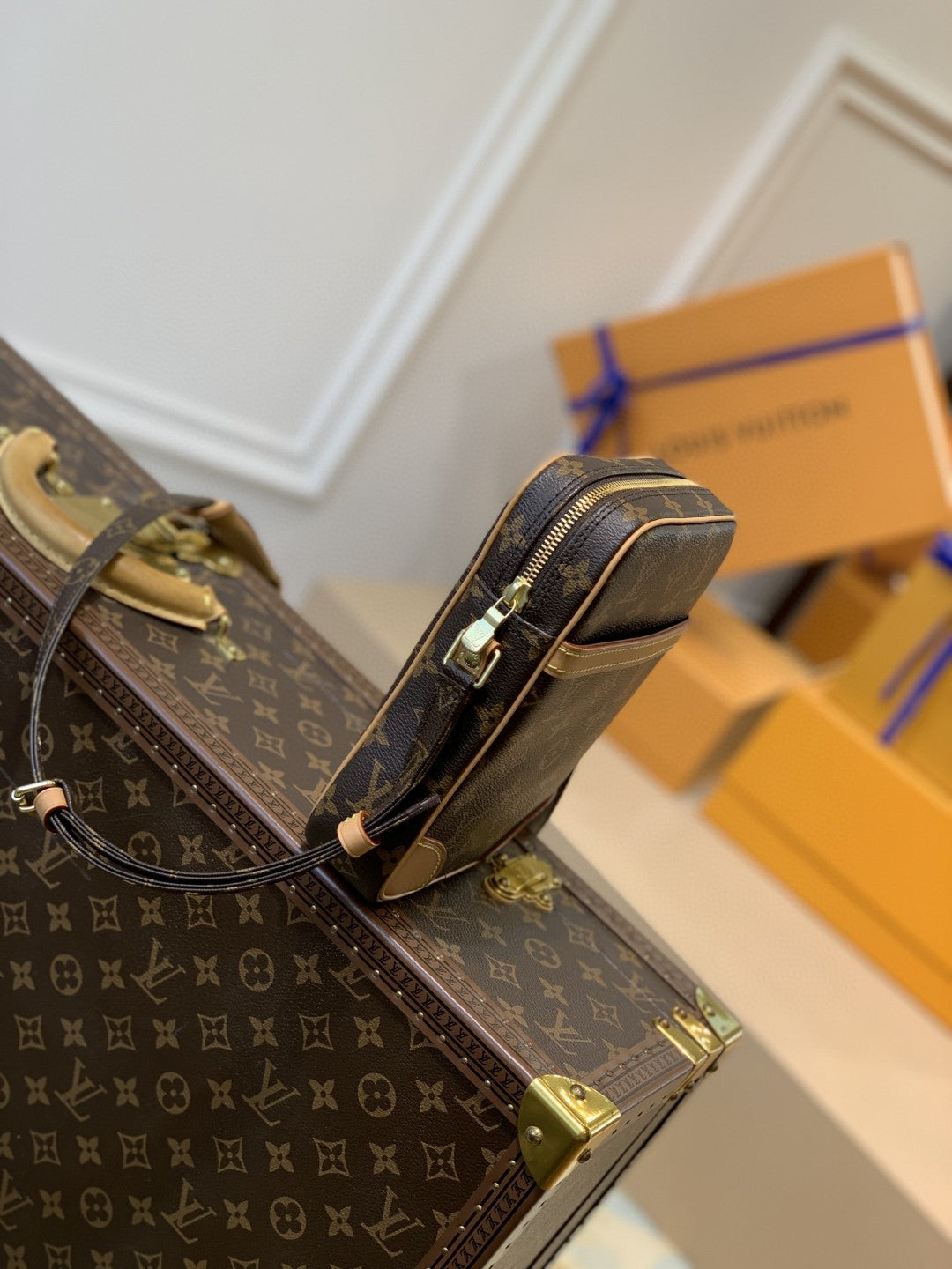 Louis Vuitton Danube Monogram Canvas For Women, WomenÃƒÂ¢Ã¢â€šÂ¬Ã¢â€žÂ¢s Bags, Shoulder Bags 8.3in/21cm Louis Vuitton M45266
