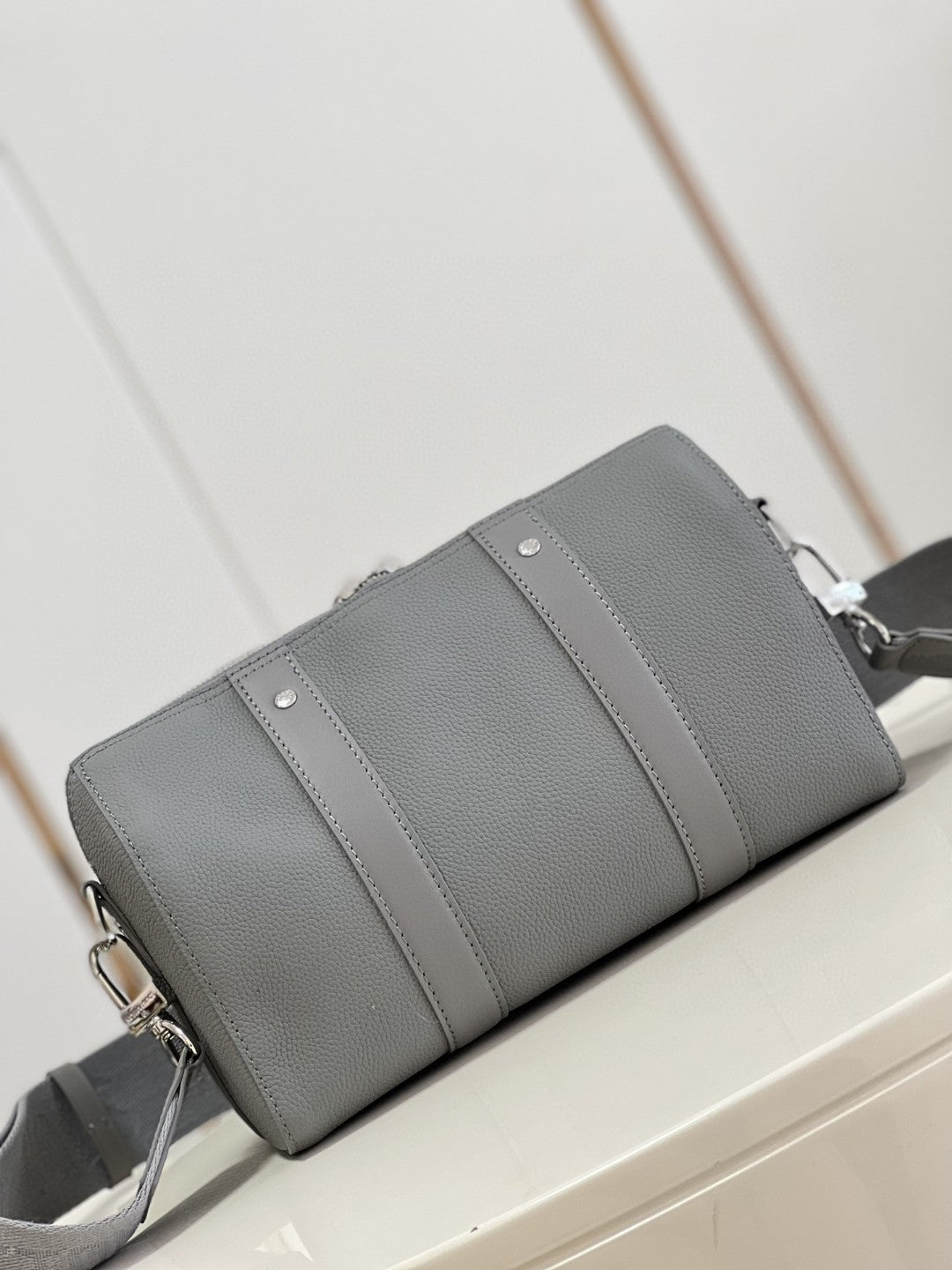 Louis Vuitton City Keepall Aerogram Grey For Men, Bags, Shoulder And Crossbody Bags 10.6in/27cm Louis Vuitton M59328