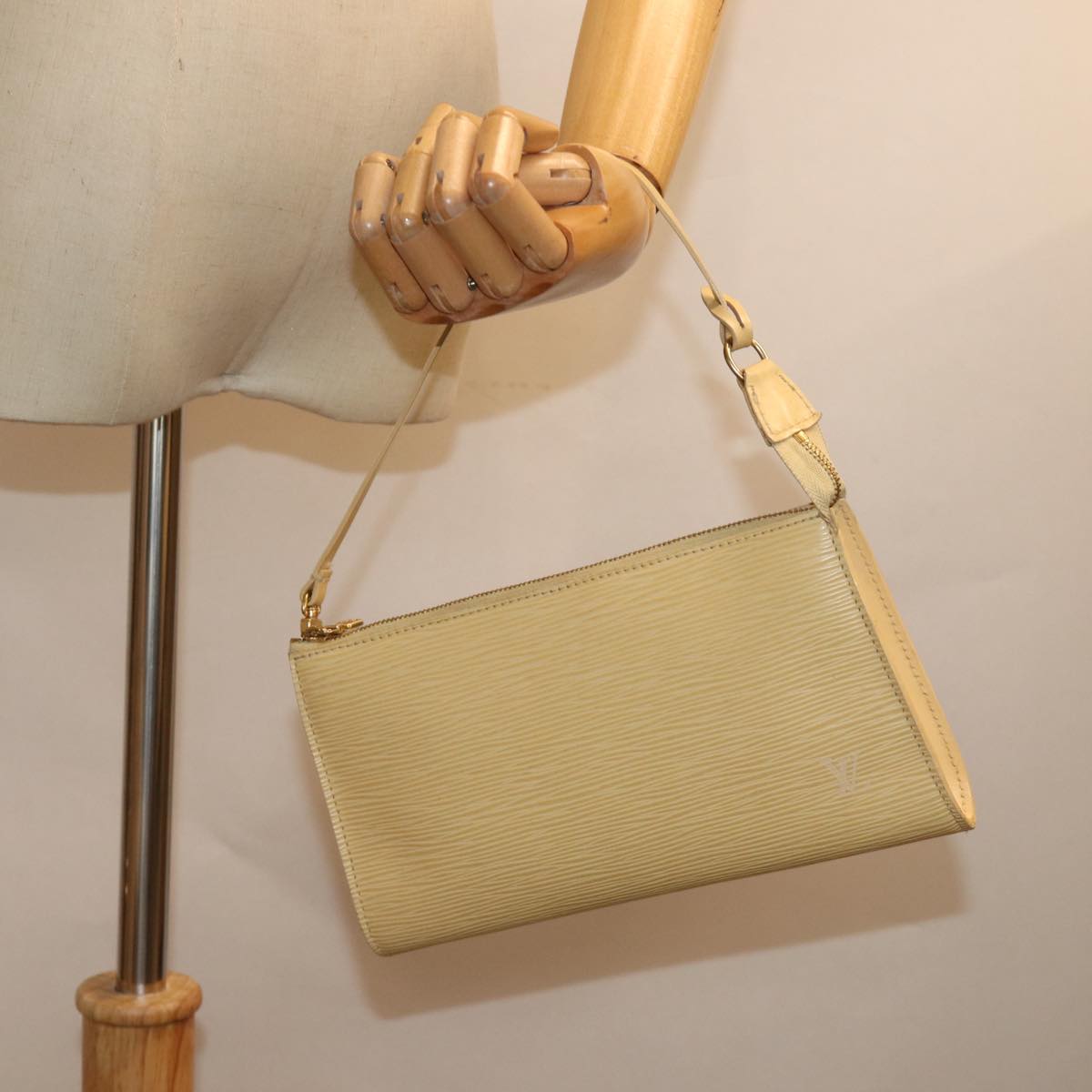 Louis Vuitton Pochette Accessoire Clutch Bag
