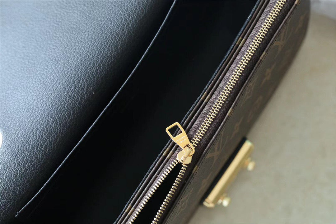 Louis Vuitton MarGLAMIau Monogram Canvas Black For Women,  Shoulder and Crossbody Bags 9.6in/24.5cm Louis Vuitton M46126