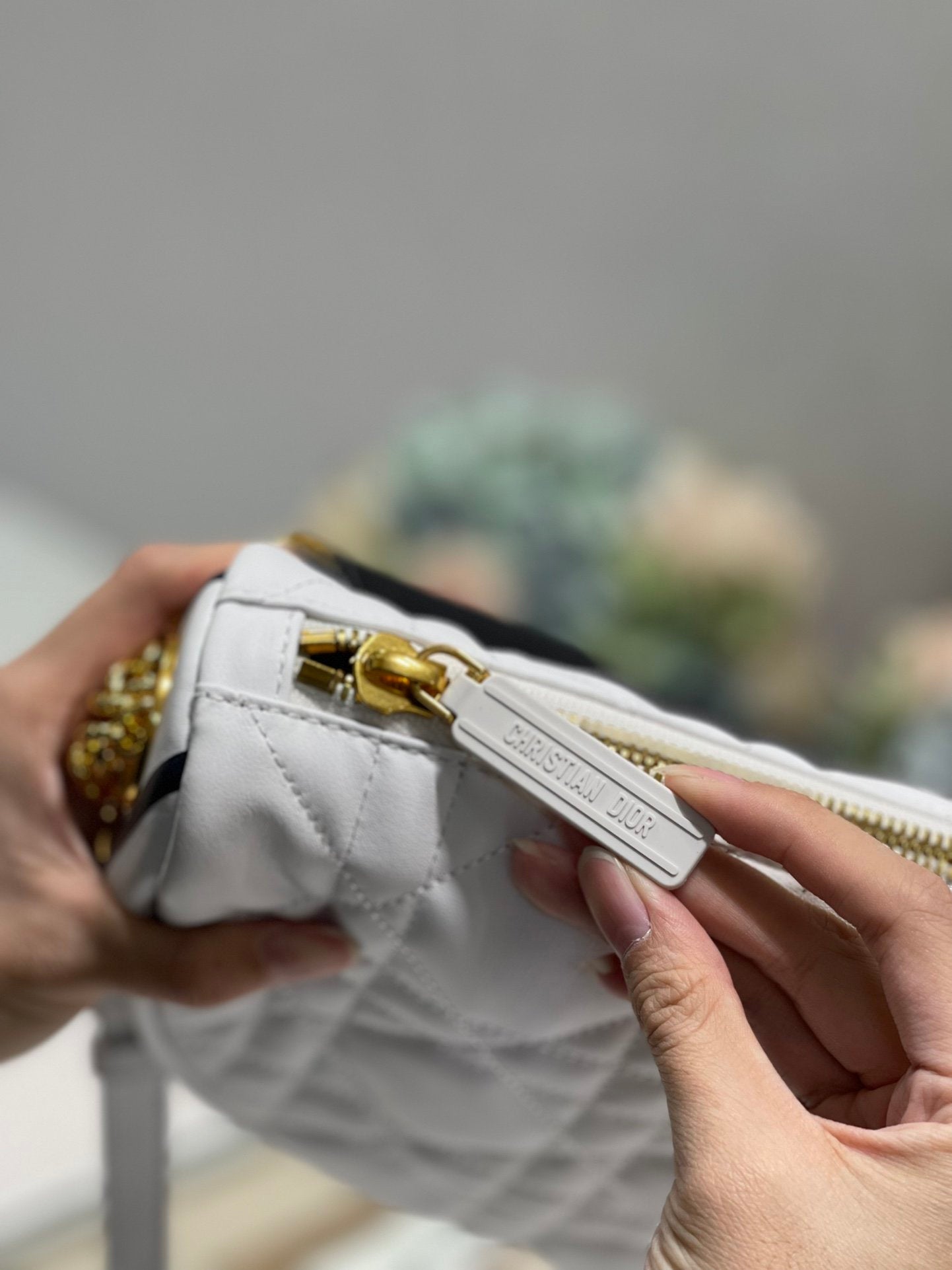 Dior MeDiorum Vibe Hobo Bag White Cannage, White Handbags, Crossbody Bags, 30cm CD M7201ONOA_M879