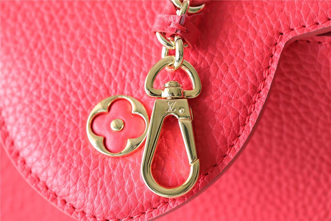 Louis Vuitton Capucines Taurillon Red For Women, WomenÃƒÂ¢Ã¢â€šÂ¬Ã¢â€žÂ¢s Bags, Shoulder And Crossbody Bags 10.6in/27cm Louis Vuitton