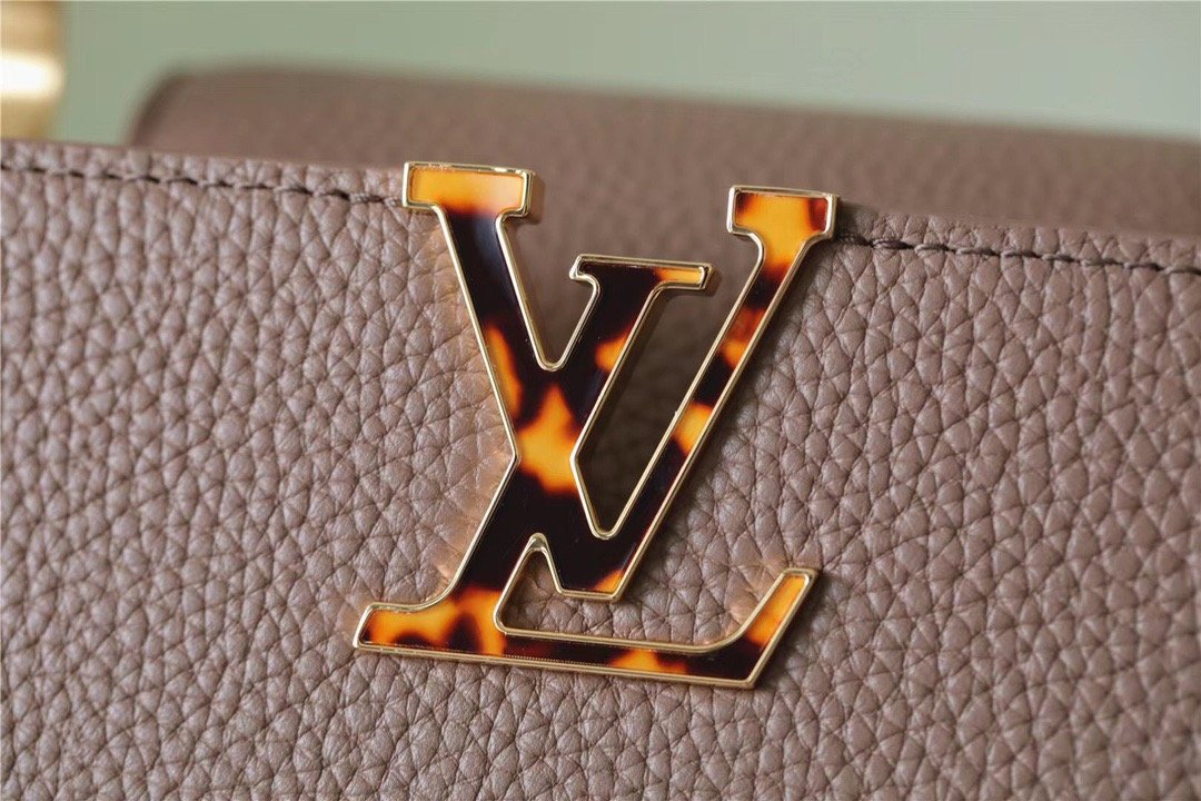 Louis Vuitton Capucines BB Taurillon Light Brown For Women,  Shoulder And Crossbody Bags 26cm/10.6in Louis Vuitton