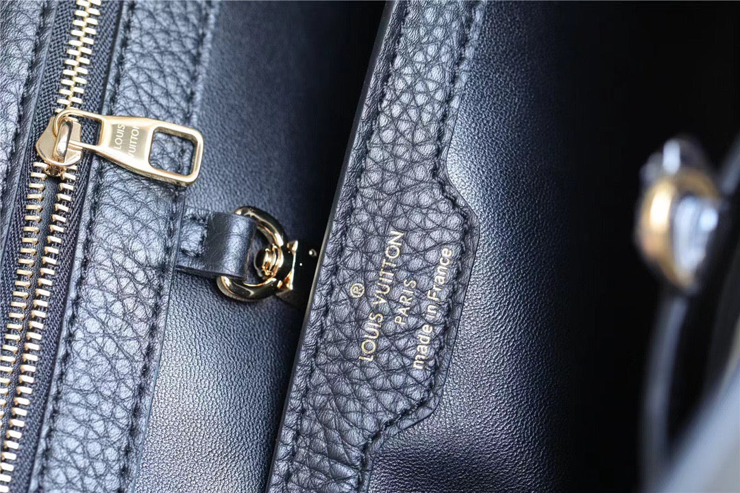 Louis Vuitton Capucines Taurillon Black/Blue For Women, WomenÃƒÂ¢Ã¢â€šÂ¬Ã¢â€žÂ¢s Bags, Shoulder And Crossbody Bags 10.6in/27cm Louis Vuitton