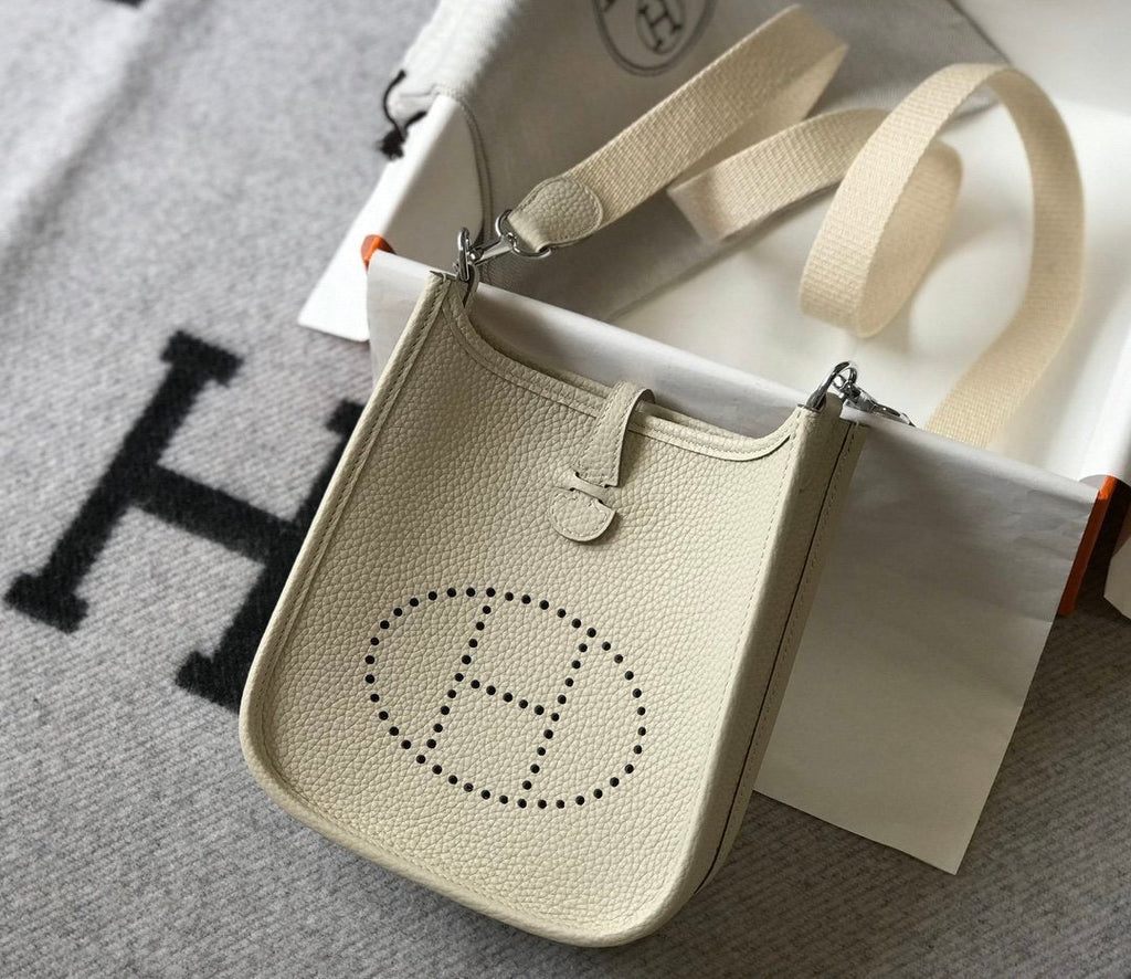 Evelyne 16 Amazone Bag Beige With SiLouis Vuittoner-Toned Hardware For Women, Shoulder And Crossbody Bags 6.3in/16cm