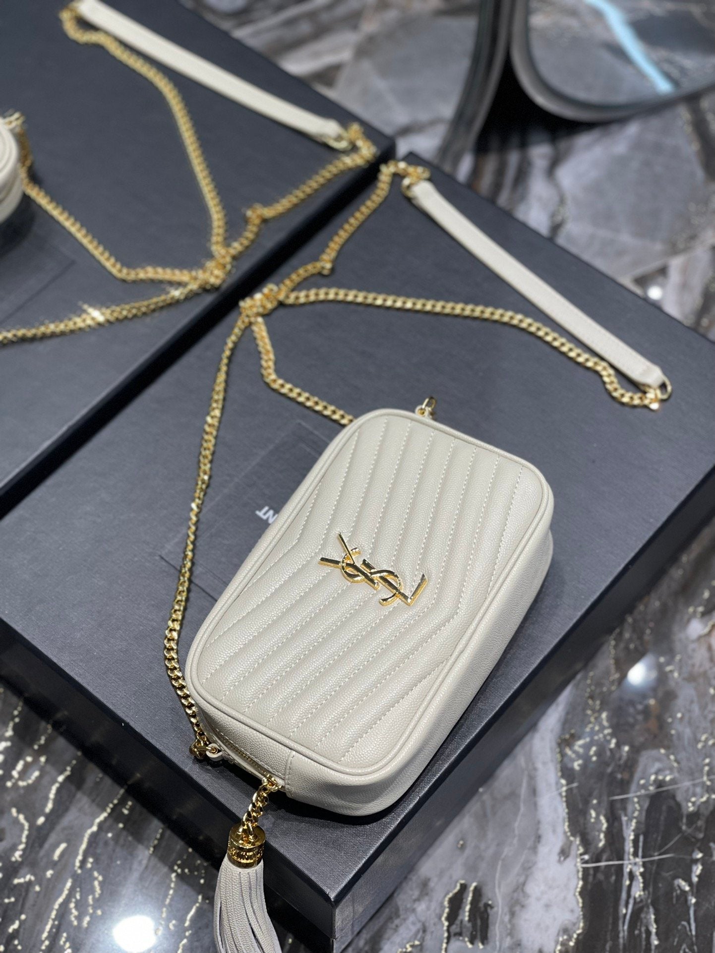 Top Quality Lou Mini Bag White In Quilted Grain De Poudre With Gold Hardware For Women 7.4in/19cm YSl 6125791GF019207