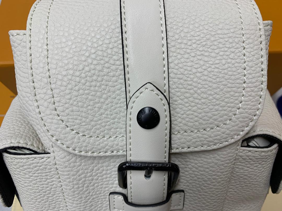 Louis Vuitton Christopher XS Taurillon White For Men, Bags, Shoulder And Crossbody Bags 7.7in/19.5cm Louis Vuitton