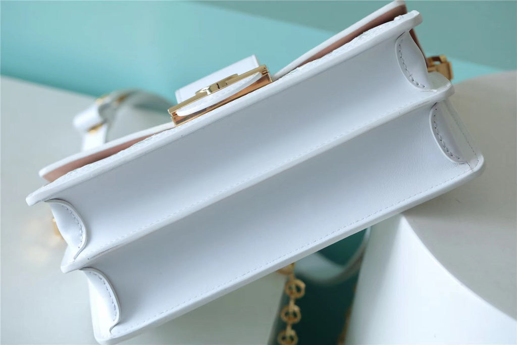 Louis Vuitton Dauphine East West Monogram White For Women,  Shoulder and Crossbody Bags 9.6in/24.5cm Louis Vuitton M20739
