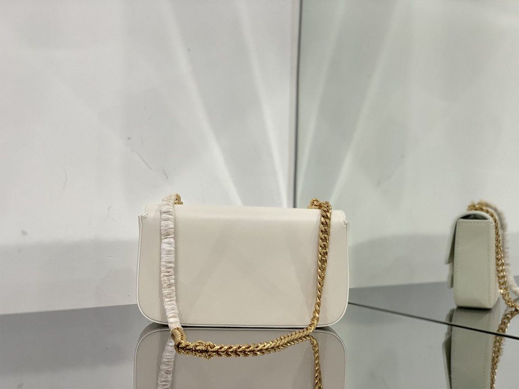 Celine Chain Shoulder Bag Cuir Triomphe White For Women 7.9in/20cm
