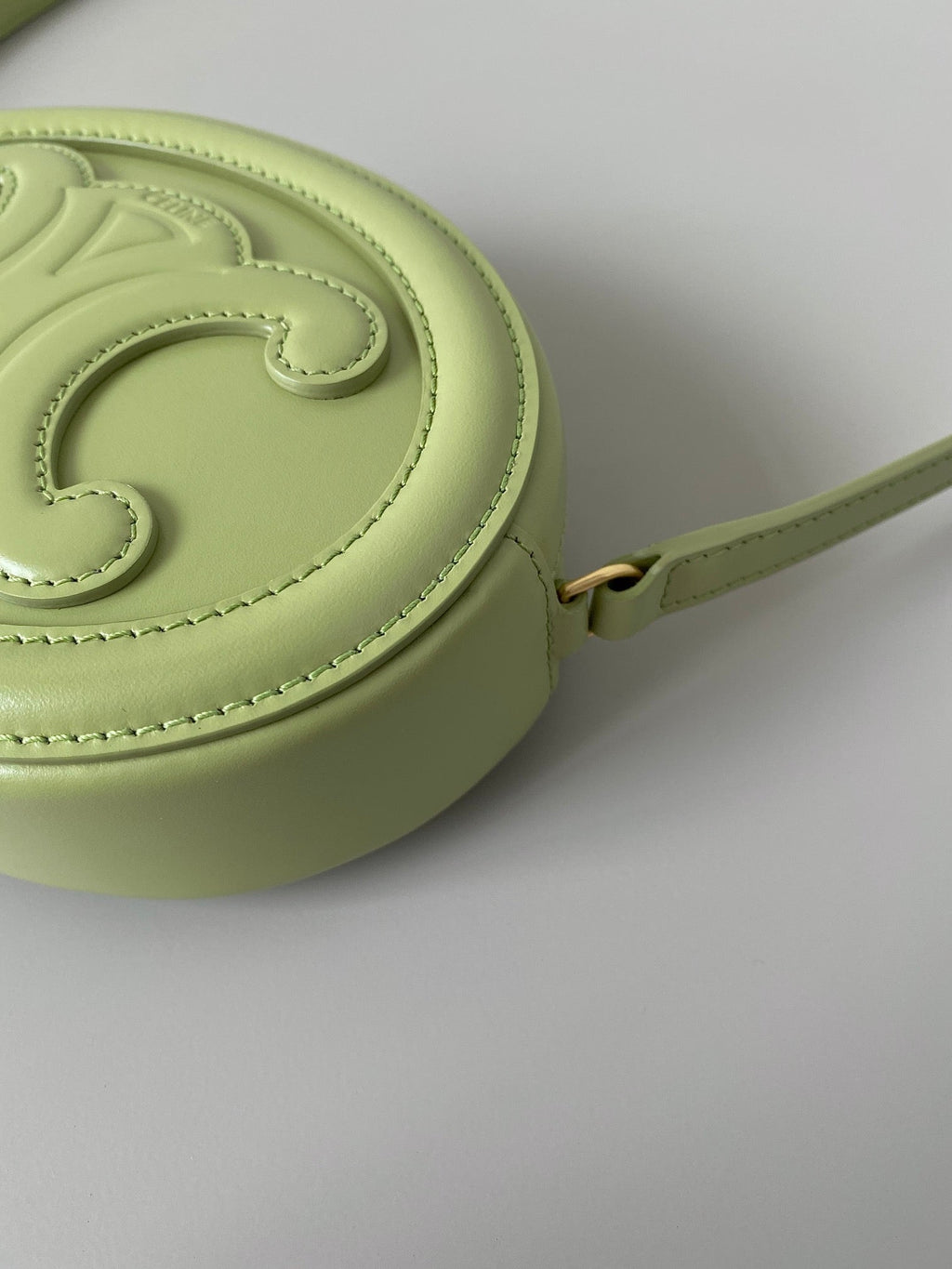 Crossbody Oval Purse Cuir Triomphe Mint Green For Women 6in/16cm