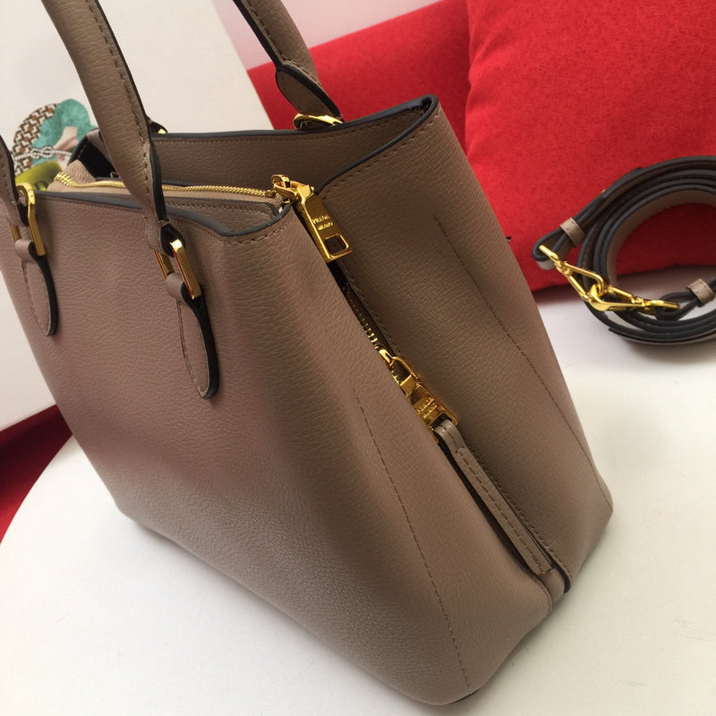 Barnes-Bags - Prada Bags - 837