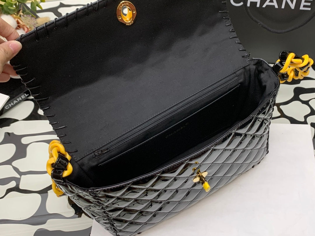 Chanelouis Vuittoninyl Classic Black and Yellow Shoulder bag For Women 29cm/11.5in