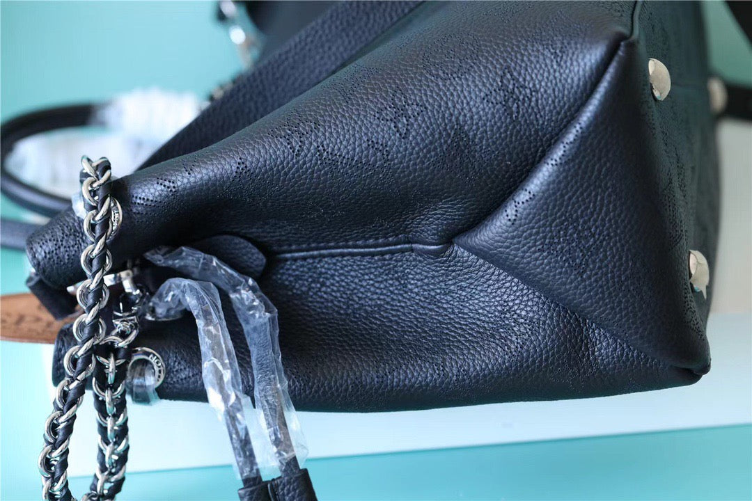 Louis Vuitton Bella Tote Mahina Black For Women,  Shoulder And Crossbody Bags 12.6in/32cm Louis Vuitton M59200