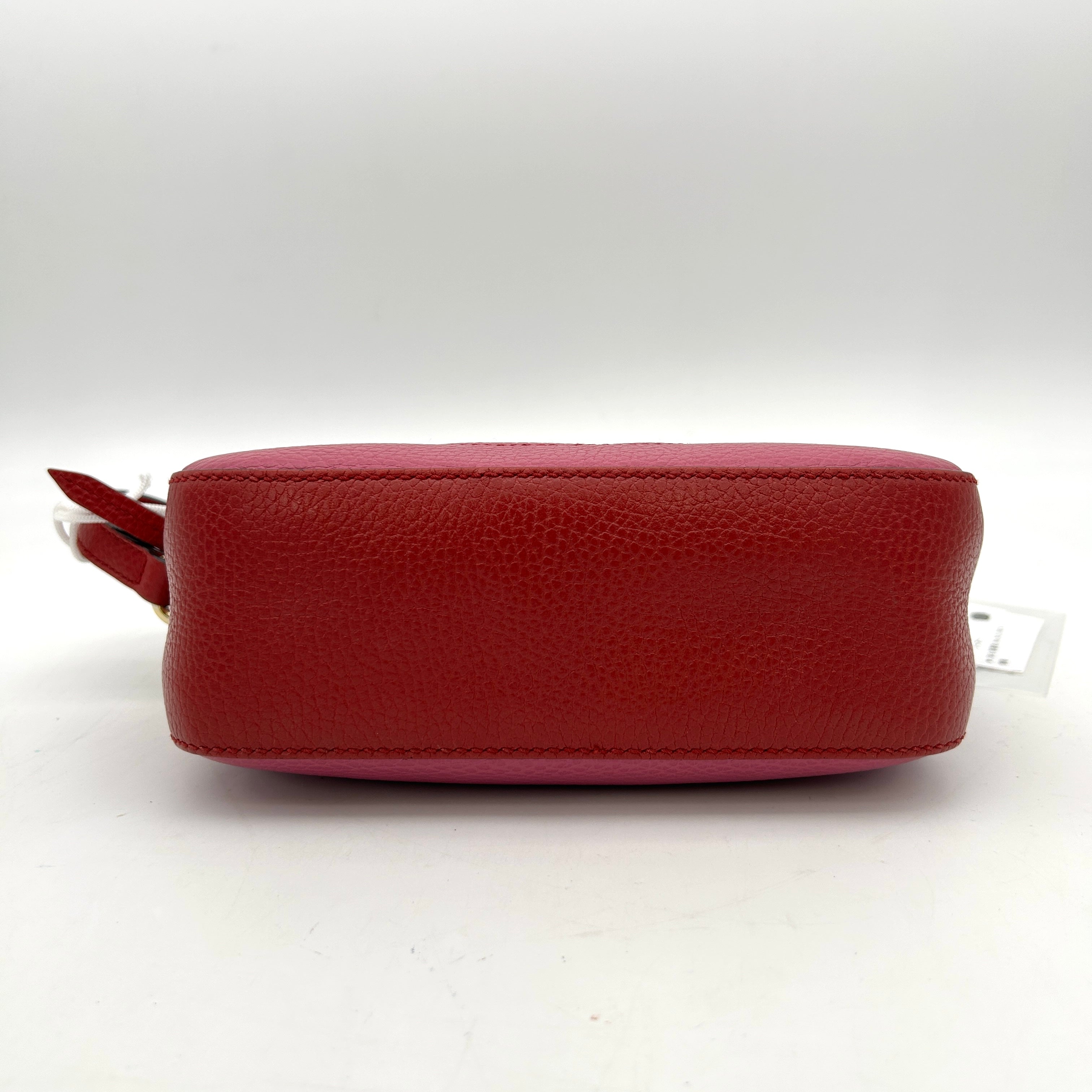 Gucci Soho Small Shoulder Bag in pink and red leather LA12338