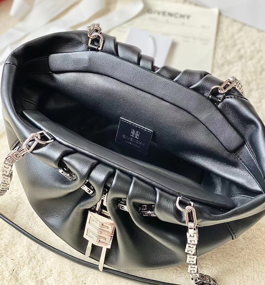 gv Small Kenny Bag Black For Women, Handbags, Shoulder Bags 12.6in/32cm GLAMI50MJB1DM-001