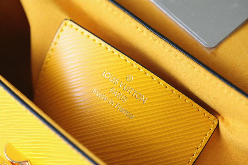Louis Vuitton Twist MM Epi SunGlamIower Yellow For Women, WomenÃƒÂ¢Ã¢â€šÂ¬Ã¢â€žÂ¢s Bags, Shoulder And Crossbody Bags 9.1in/23cm Louis Vuitton M59888