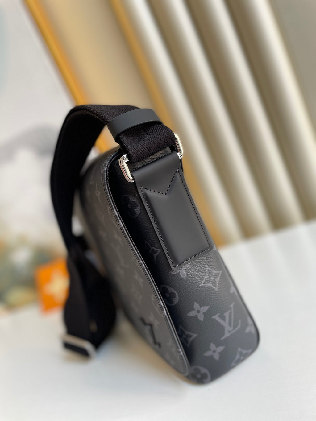 Louis Vuitton Diorstrict PM Monogram Eclipse Canvas For Men, Bags, Shoulder And Crossbody Bags 9.8in/25cm Louis Vuitton M44000