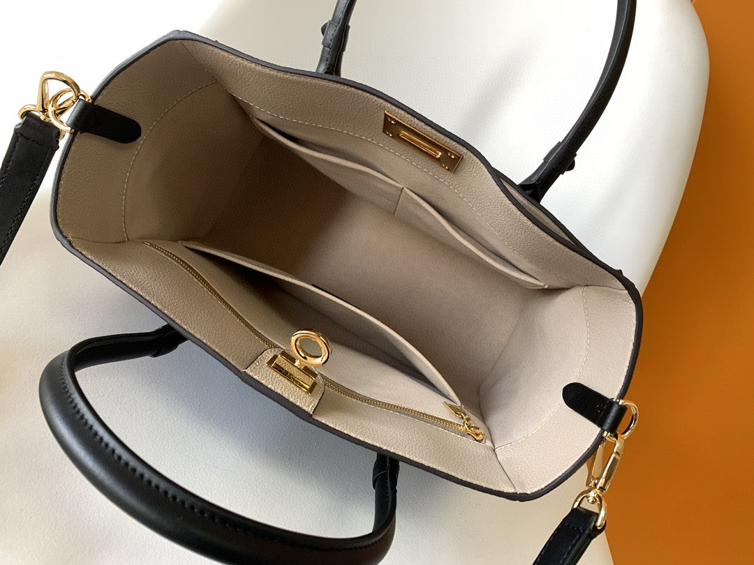 Louis Vuitton On My Side MM Tote Bag Monogram Canvas Laurier Green For Women,  Shoulder Bags 12in/31cm Louis Vuitton M55302