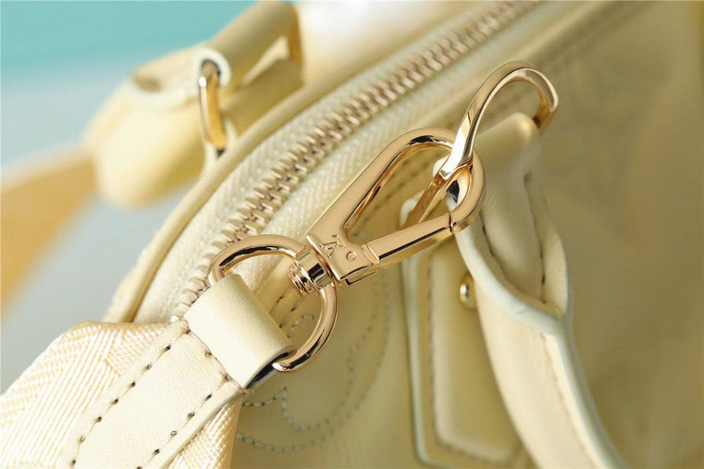 Louis Vuitton Alma Banana Yellow For Women,  Shoulder And Crossbody Bags 9.6in/25cm Louis Vuitton M59821