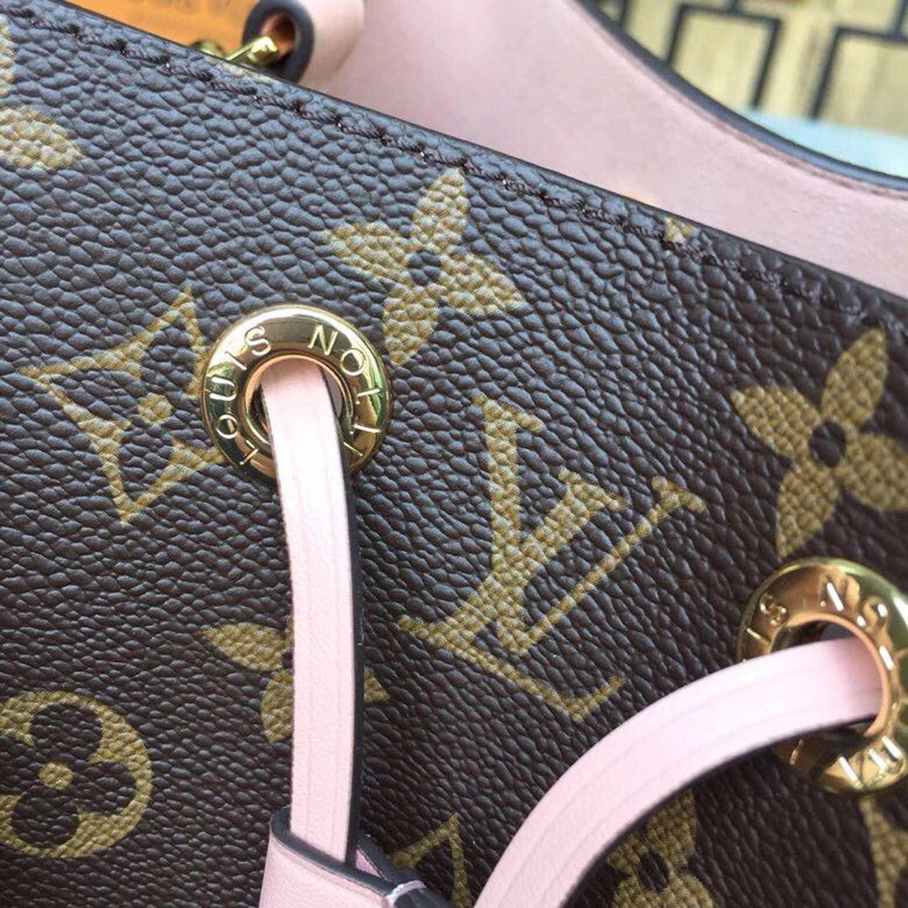 Louis Vuitton NeoNoe MM Bucket Bag Monogram Canvas Rose Poudre Pink For Women, WoBags, Shoulder Bags 10.2in/26cm Louis Vuitton M44022
