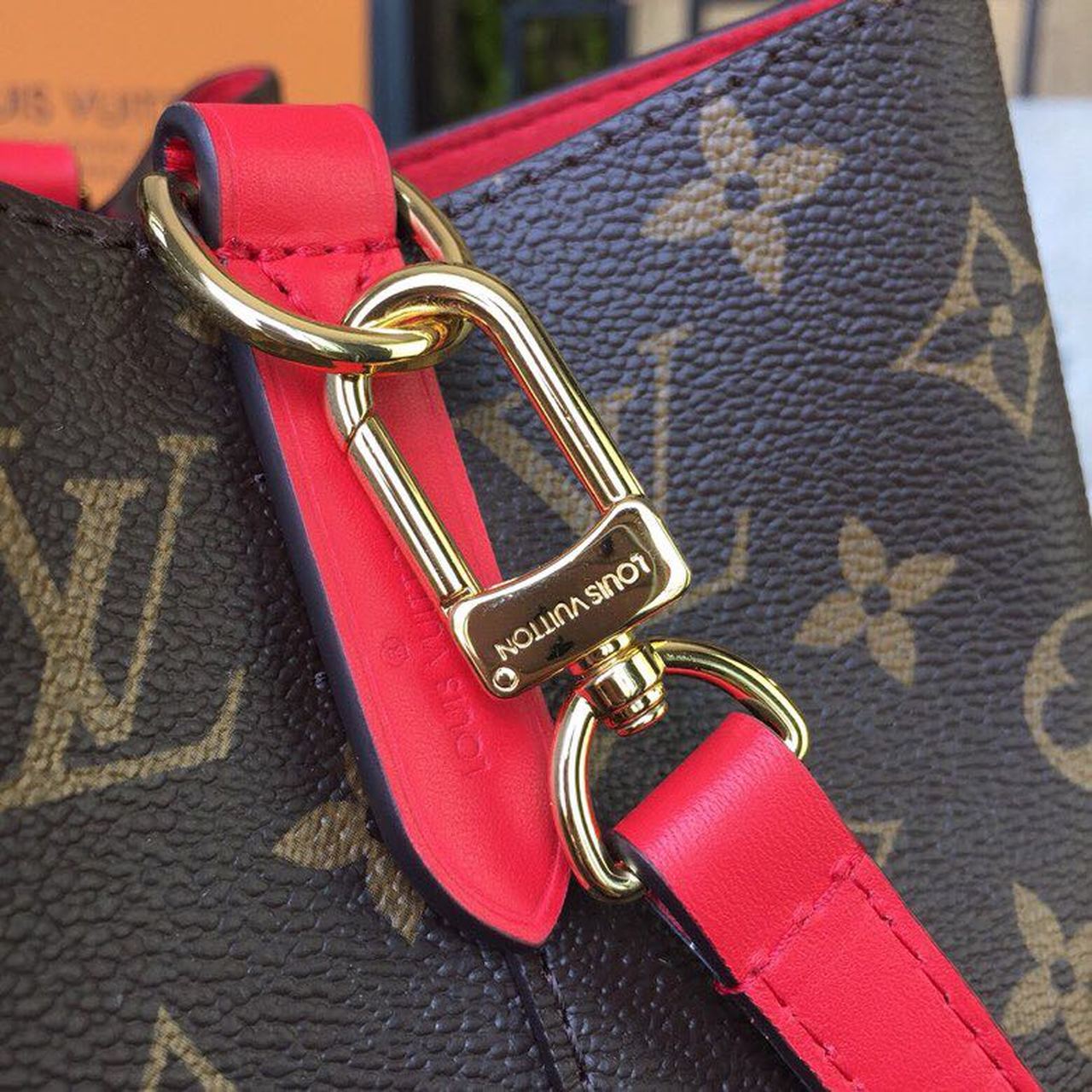 Louis Vuitton NeoNoe MM Bucket Bag Monogram Canvas Coquelicot Red For Women, WomenÃƒÂ¢Ã¢â€šÂ¬Ã¢â€žÂ¢s Handbags, Shoulder And Crossbody Bags 10.2in/26cm Louis Vuitton M44021