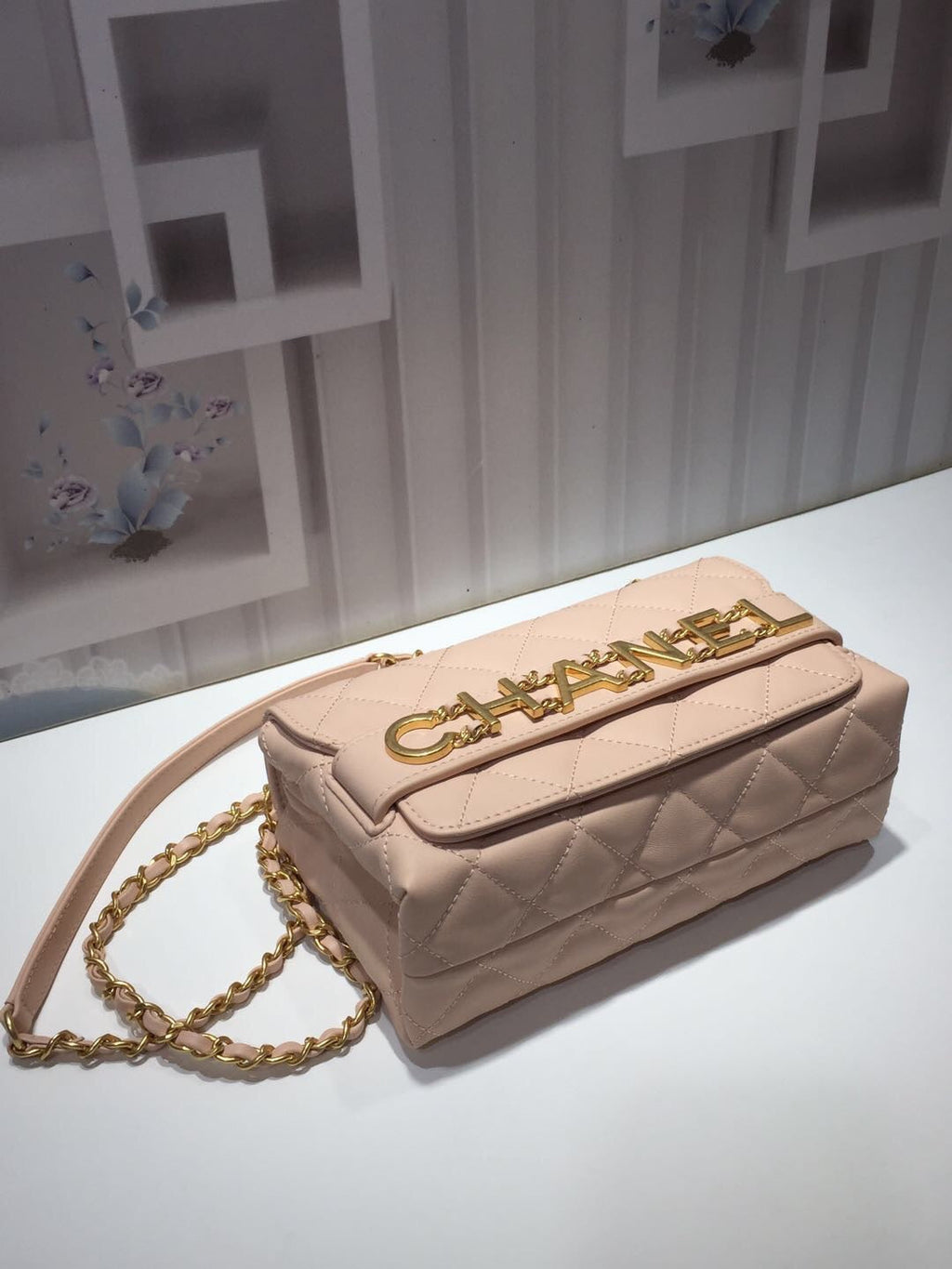 ChanelFront Logo Small Flap Bag Gold Hardware Creme For Women, Women’s Handbags, Shoulder Bags 8.2in/21cm AS1490