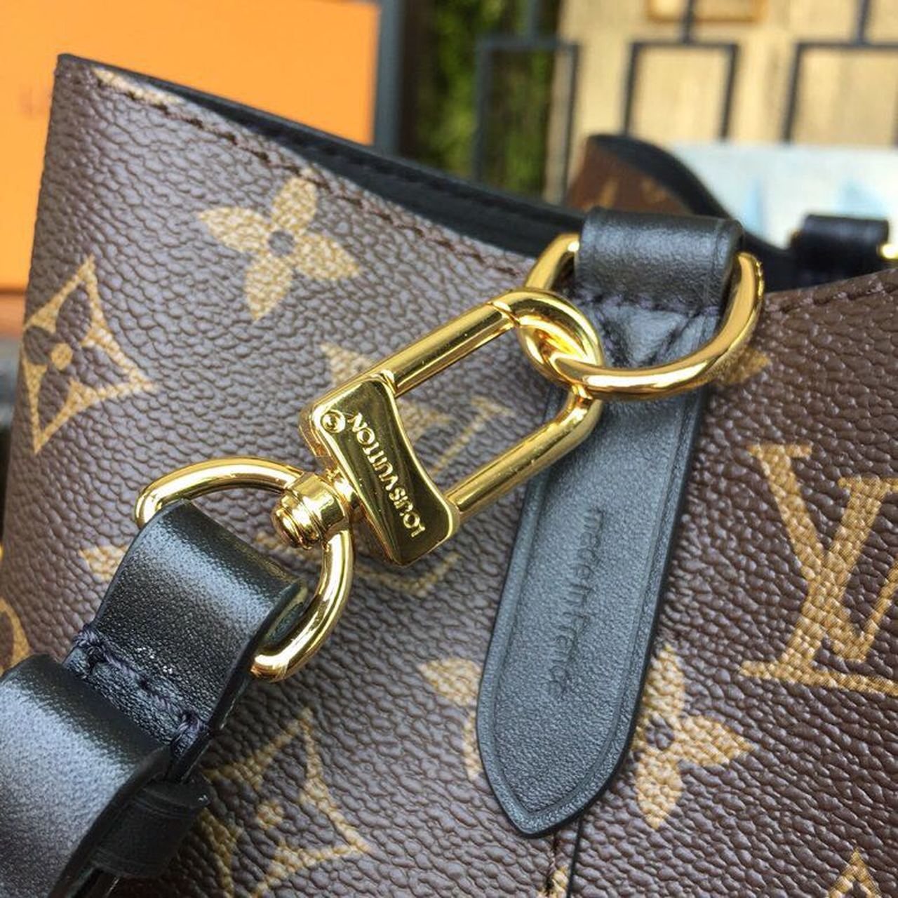 Louis Vuitton NeoNoe MM Bucket Bag Monogram Canvas Black For Women, WomenÃƒÂ¢Ã¢â€šÂ¬Ã¢â€žÂ¢s Handbags, Shoulder And Crossbody Bags 10.2in/26cm Louis Vuitton M44020