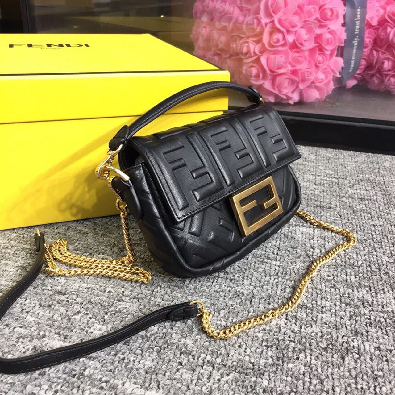 Baguette Nappa Black For Women, Women’s Handbags, Shoulder And Crossbody Bags 7.4in/19cm FF 8BS017A72VF15ZW